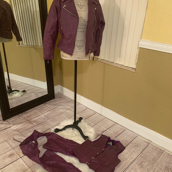 Help me share—Leather riding set! - Picture 2 of 8